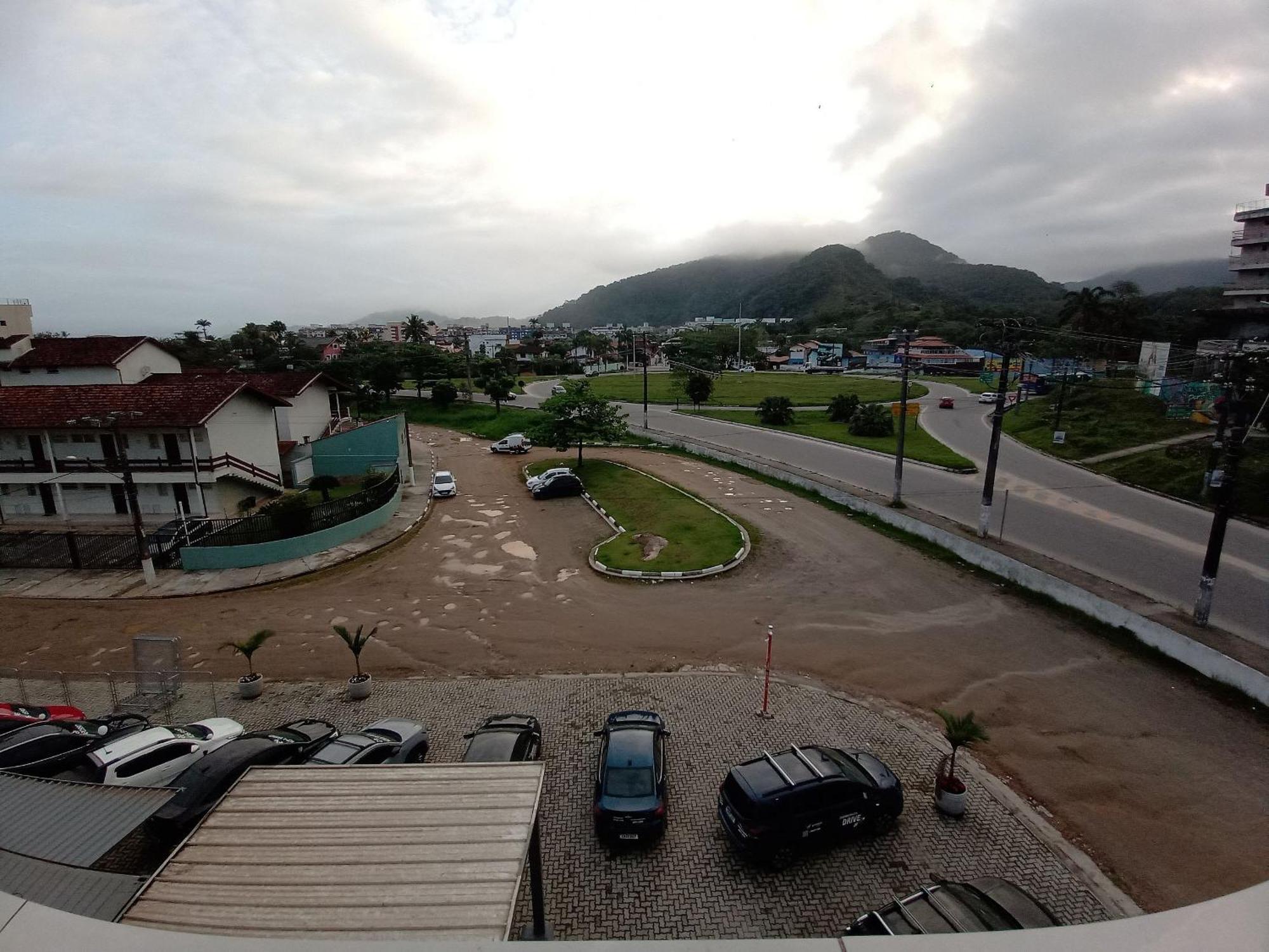 Moreira Apto. Proximo A Praia Grande อูบาตูบา ภายนอก รูปภาพ